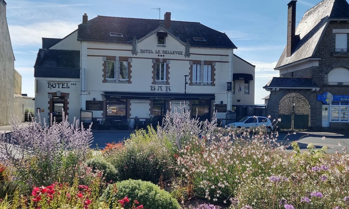 Guer Hotel | Hôtel Le Bellevue