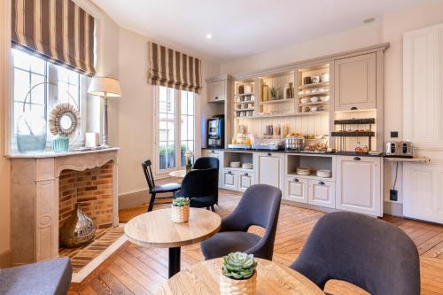 Trouville-sur-Mer Hotel | Hôtel Le Fer à Cheval