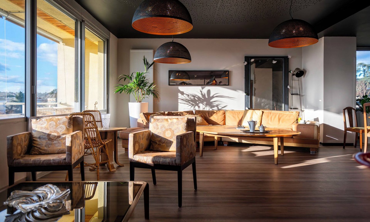 Francheville Hotel | Hôtel Le Grand Barnum