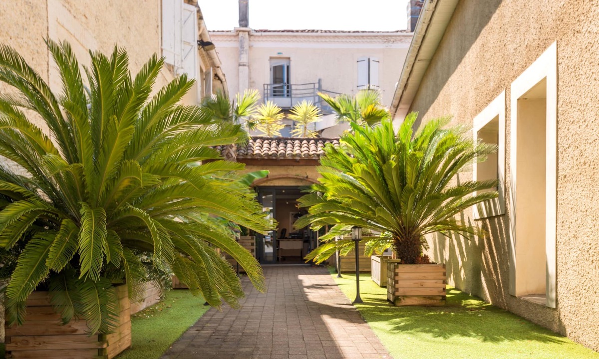 Trie-sur-Baise Hotel | Hôtel - LE LOFT