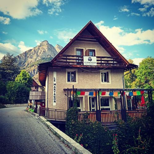 Villars-Colmars Hotel | Hôtel Le Martagon