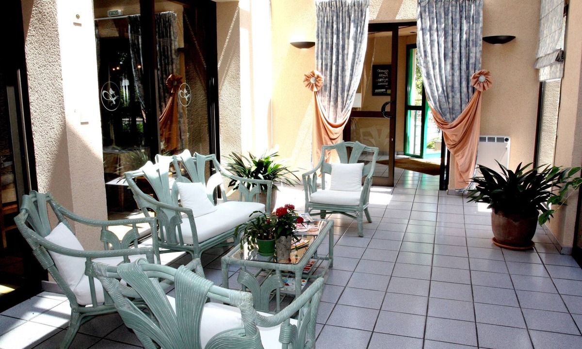 Baraqueville Hotel | Hôtel Le Palous