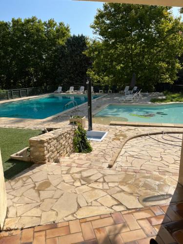 Beaucaire Hotel | Hôtel Le Robinson