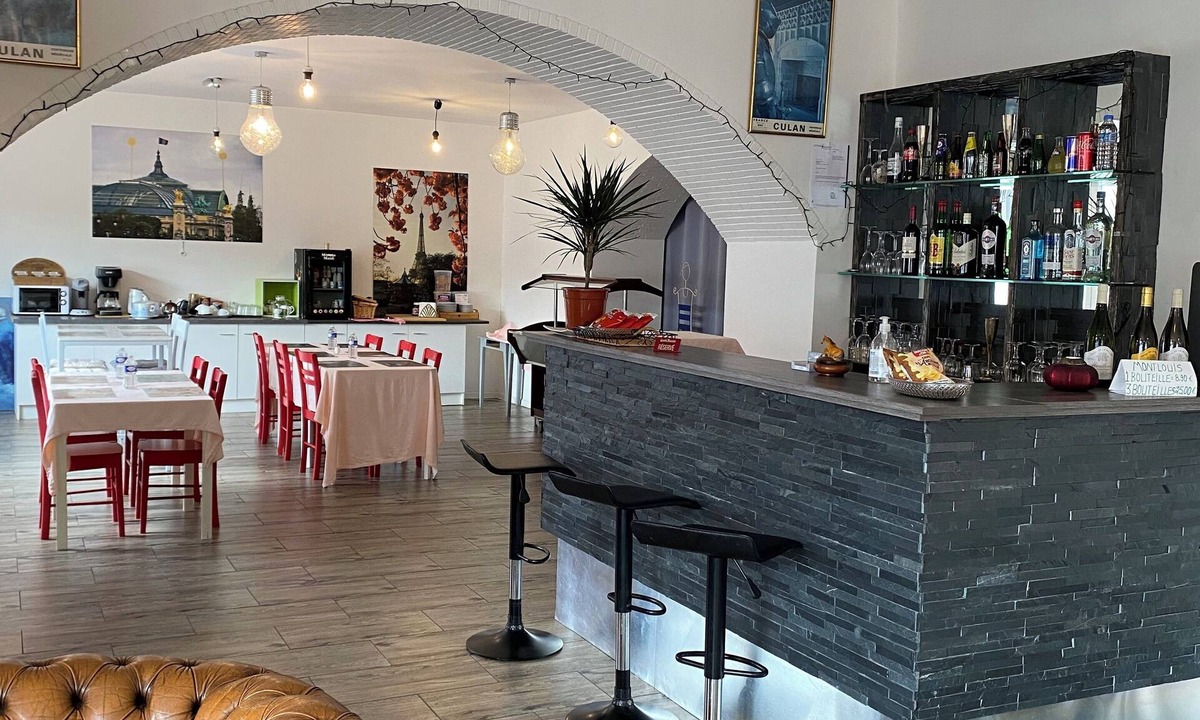 Saint-Amand-Montrond Hotel | Hôtel Le Saint Amand