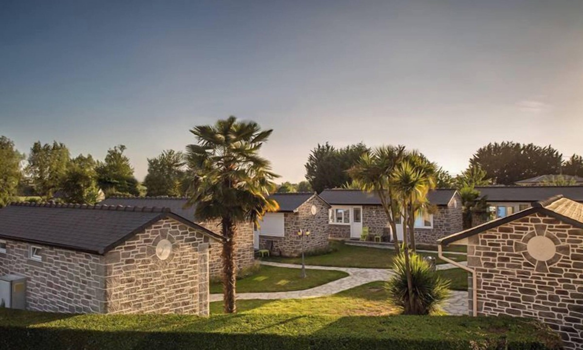 Le Val-Saint-Pere Hotel | Hôtel Les 13 Assiettes