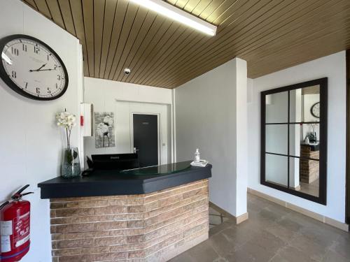 Pontault-Combault Hotel | Hôtel Les 4 Chênes