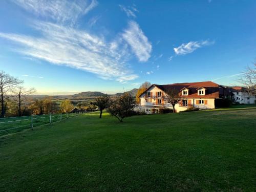 Champagneux Hotel | Hôtel les Bergeronnettes