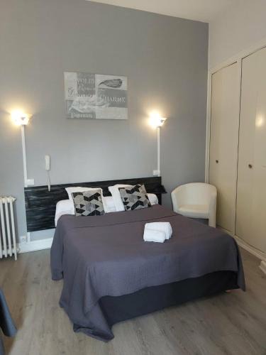 Saint-Yrieix-la-Perche Hotel | Hôtel Les Platanes