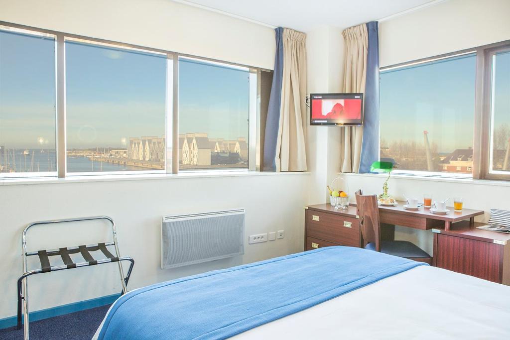 Dunkerque Centre Hotel | Hôtel Les Gens De Mer Dunkerque by Popinns