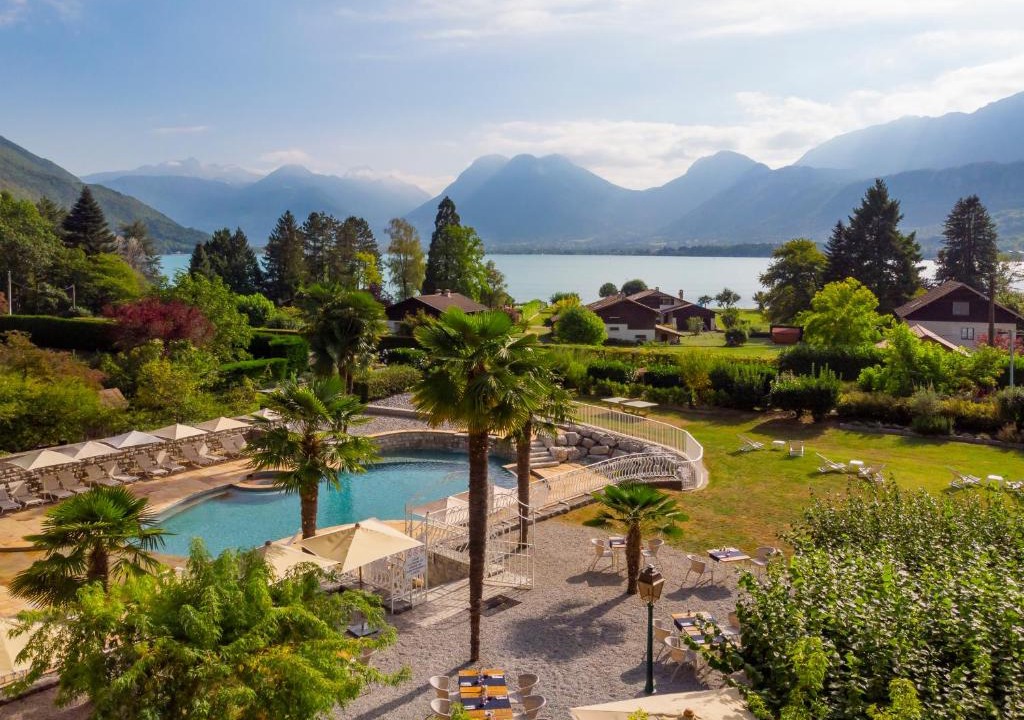 Angon Hotel | Hôtel Les Grillons