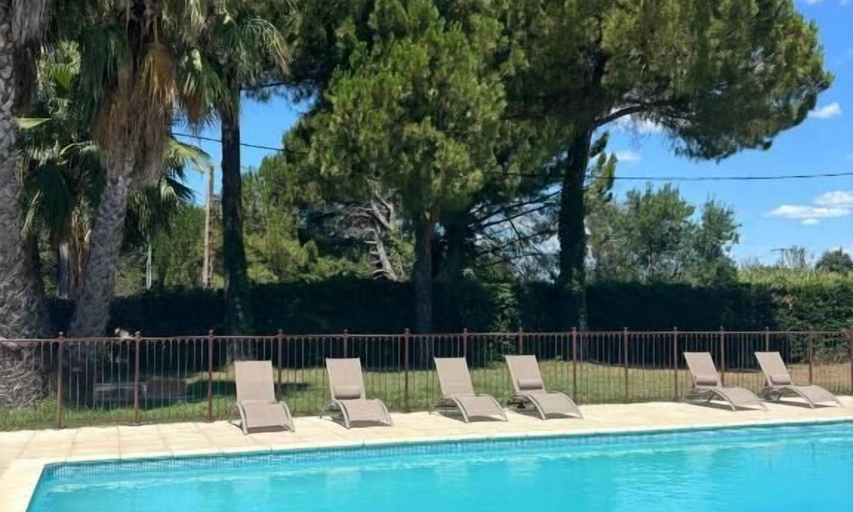Lunel Hotel | Hôtel Les Mimosas