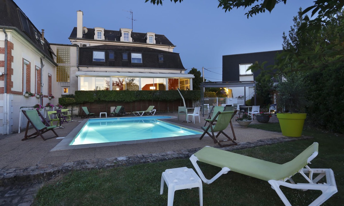 Bourges Hotel | Hôtel Les Tilleuls, Bourges