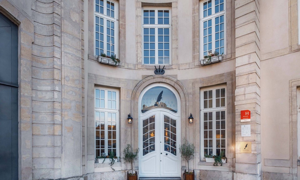Saint Nicolas - Charles III - Ville vieille - Trois Maisons - Leopold Hotel | Hôtel Littéraire Stendhal et Spa