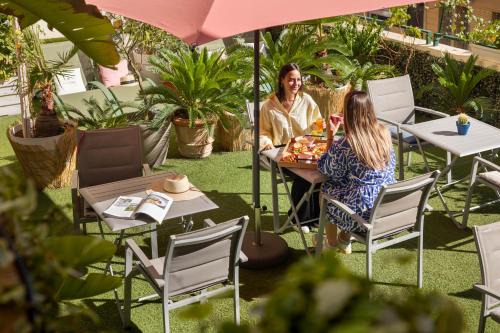 Les Baumettes Hotel | Hôtel Locarno Nice