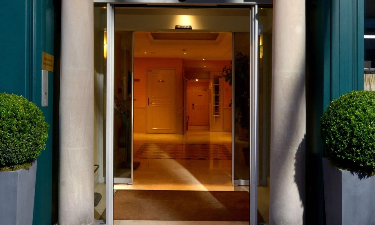 Antony Hotel | Hôtel Montbriand Antony