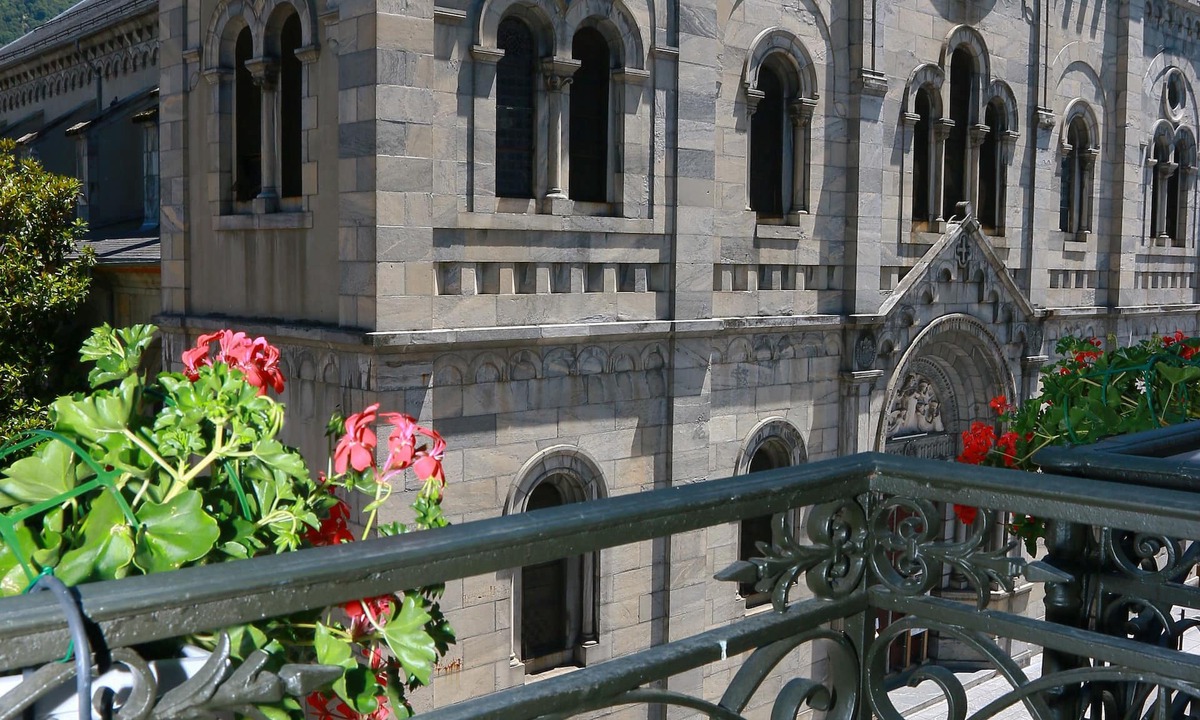 Bagneres-de-Luchon Hotel | Hôtel Panoramic