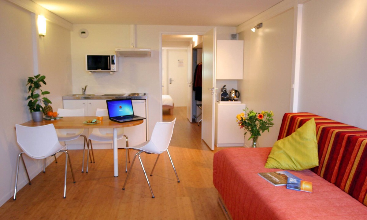 Chatillon-en-Michaille Hotel | Hôtel Pierre Blanche