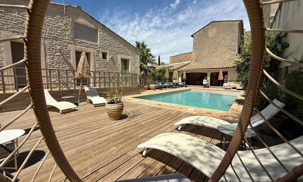 Gallargues-le-Montueux Hotel | Hôtel Restaurant O'Banel