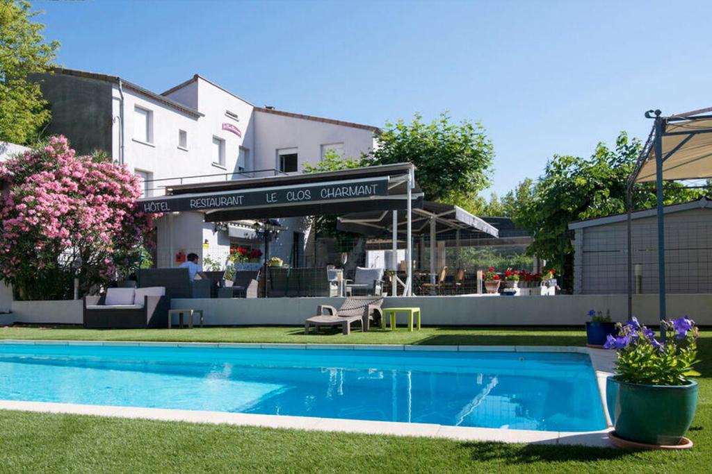 Vallon-Pont-d'Arc Hotel | Hôtel Restaurant Le Clos Charmant