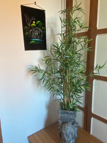 Breteuil Hotel | Hôtel & Restaurant ISVARA