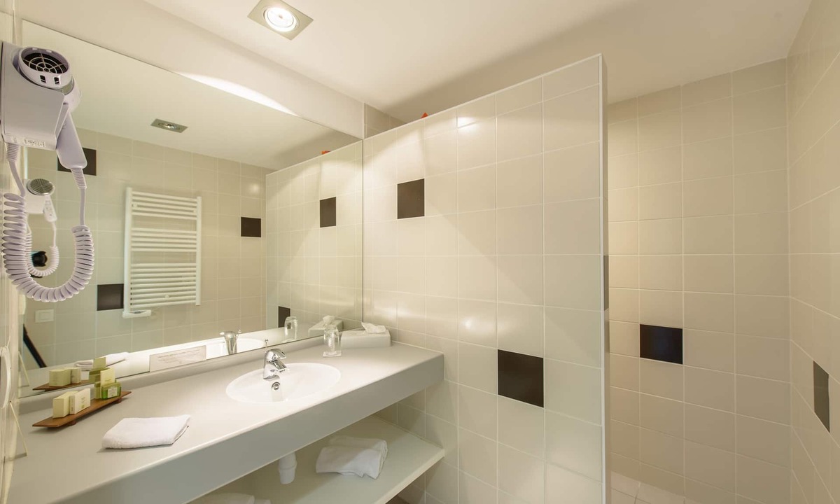 Sarcey Hotel | Hôtel & Restaurant Le Chatard