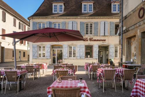 Navarrenx Hotel | Hôtel Restaurant Le Commerce