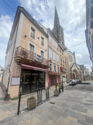 Limoux Hotel | Hôtel Restaurant Les Arcades