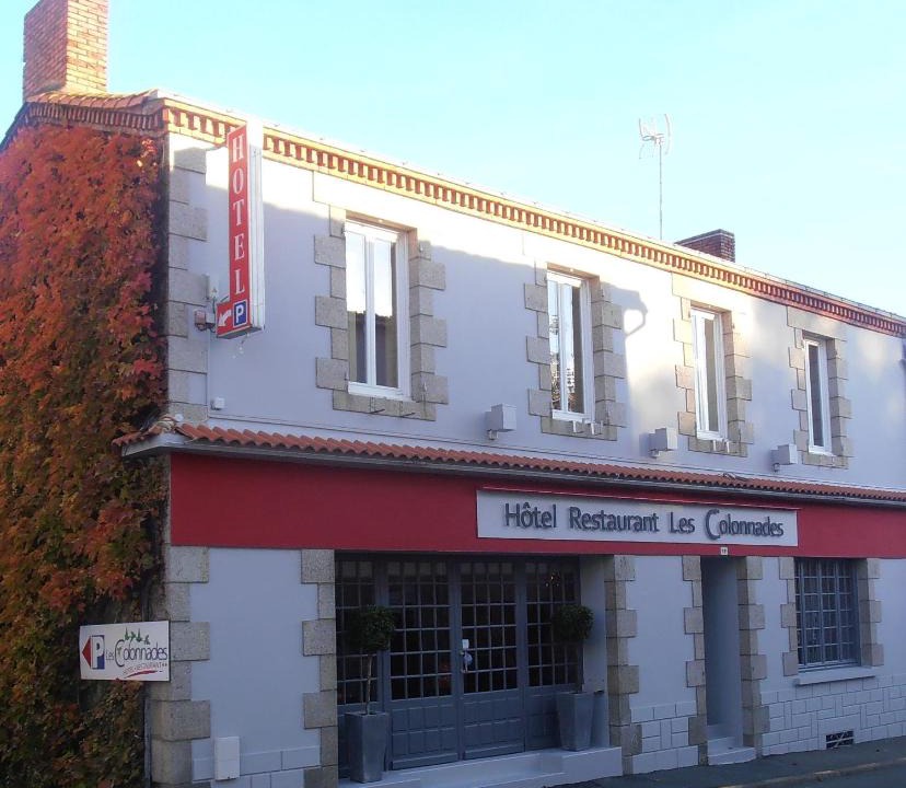 Saint-Fulgent Hotel | Hôtel-restaurant Les Colonnades