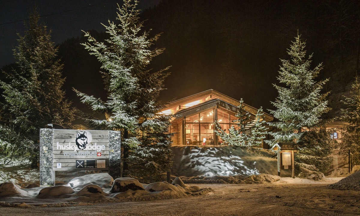 Muotathal Hotel | Hüttenhotel Husky Lodge