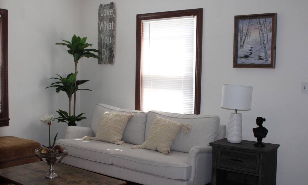 Audubon House | H1: Bourbon &Derby Getaway+Gift