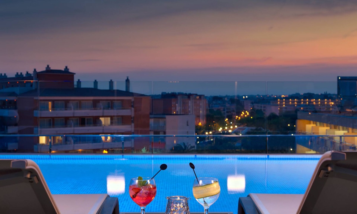 Salou City Centre Hotel | H10 Vintage Salou - Adults Only