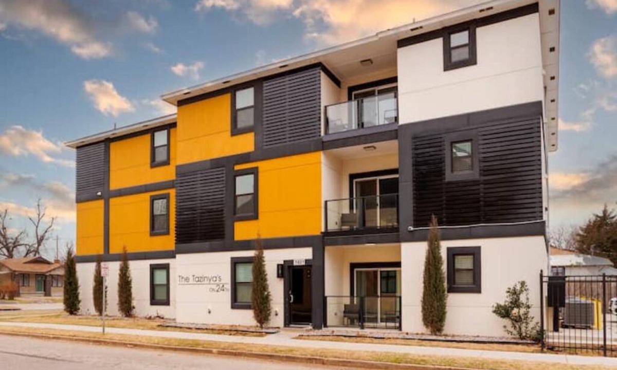 Corridor South Condo | H2/H4/H6 Spacious & Urban Modern Condo - 3 units!