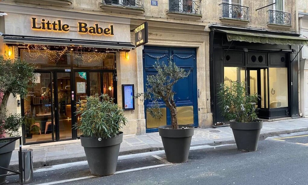 4th Arrondissement Apartment | H2 Marais Flat ground floor Wheelchair