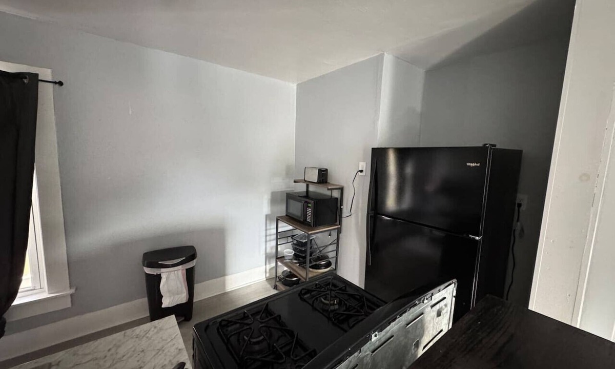 Lakefront Apartment | (H50) 2 Bedroom Apartment suit