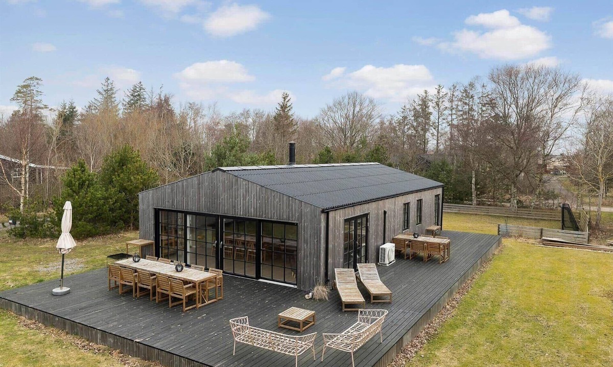 Hou House | HA403 Hals - Strandskadevej 14