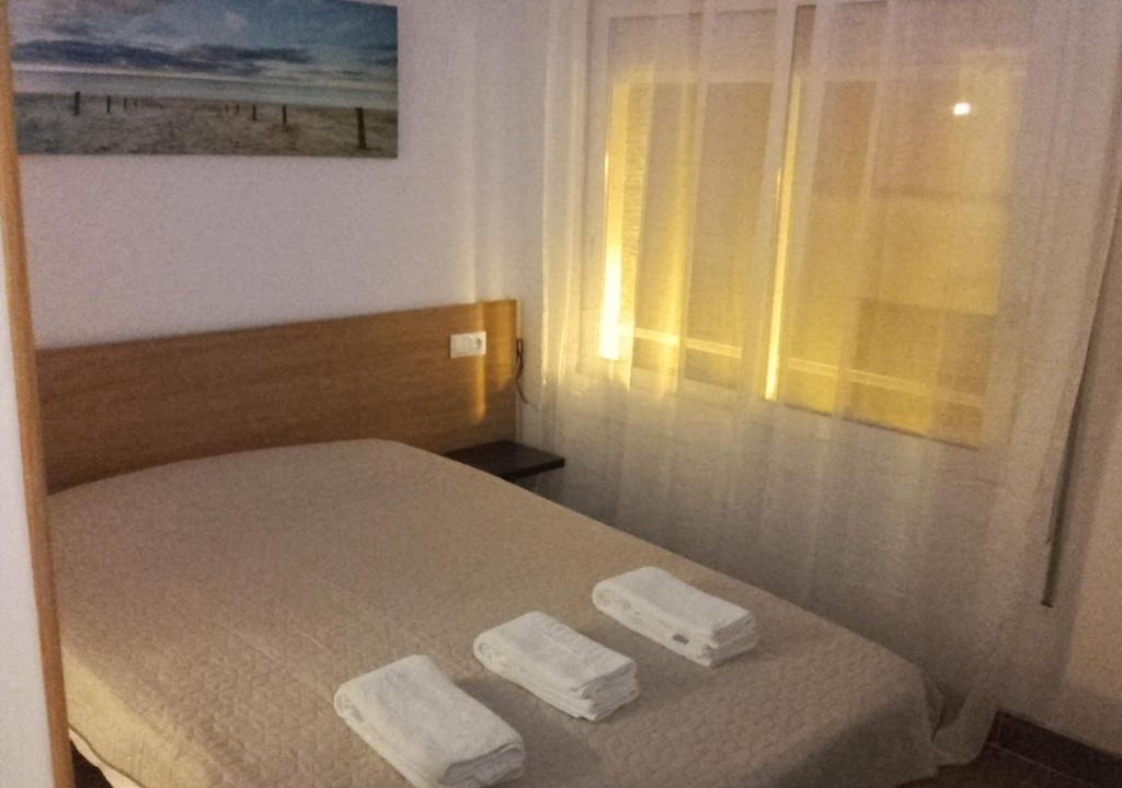 Figueres House | HABITACIÓN ECONÓMICA CON BAÑO PRIVADO EN PLENO CENTRO DE FIGUERES