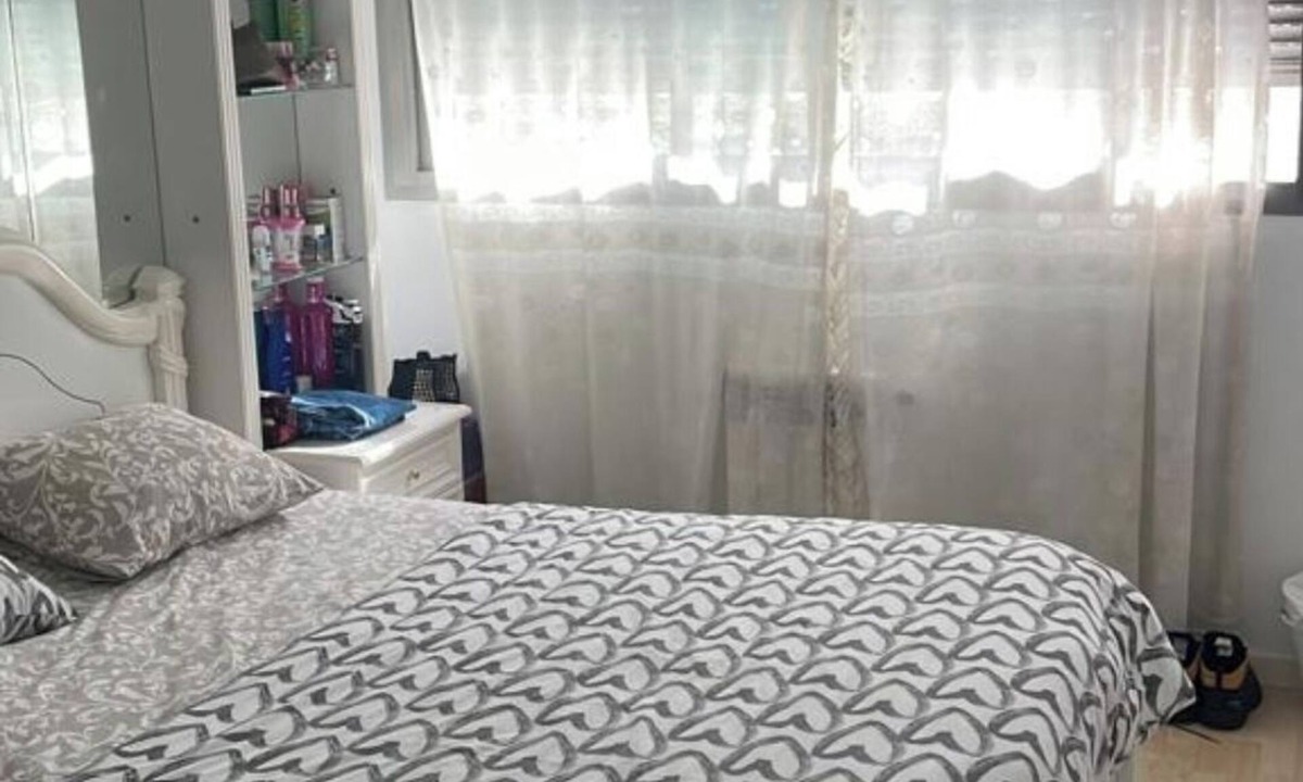 Hortaleza Apartment | habitacion con baño privado