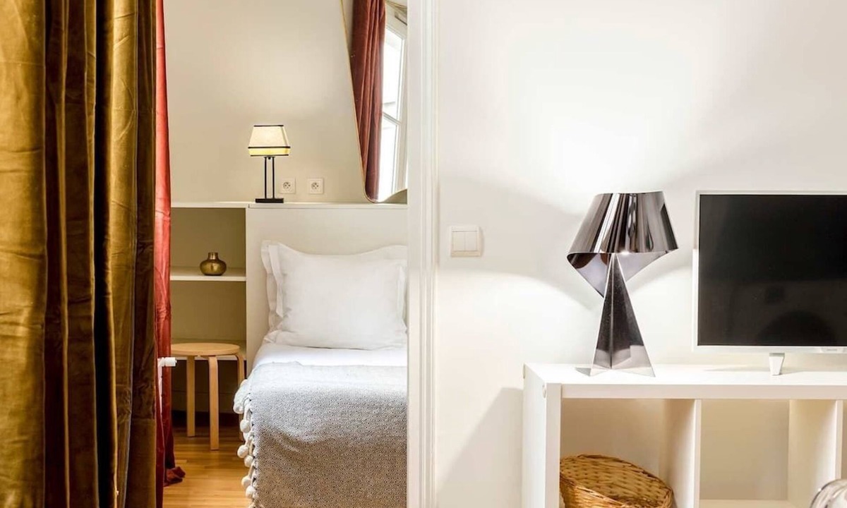 8th Arrondissement Apartment | Habitat Parisien - 1BR/1BA - Place de la Madeleine