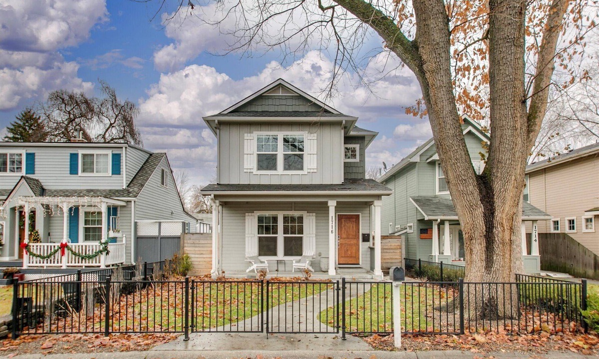 Sunset House | #HabitueHomes - The Stone's Throw