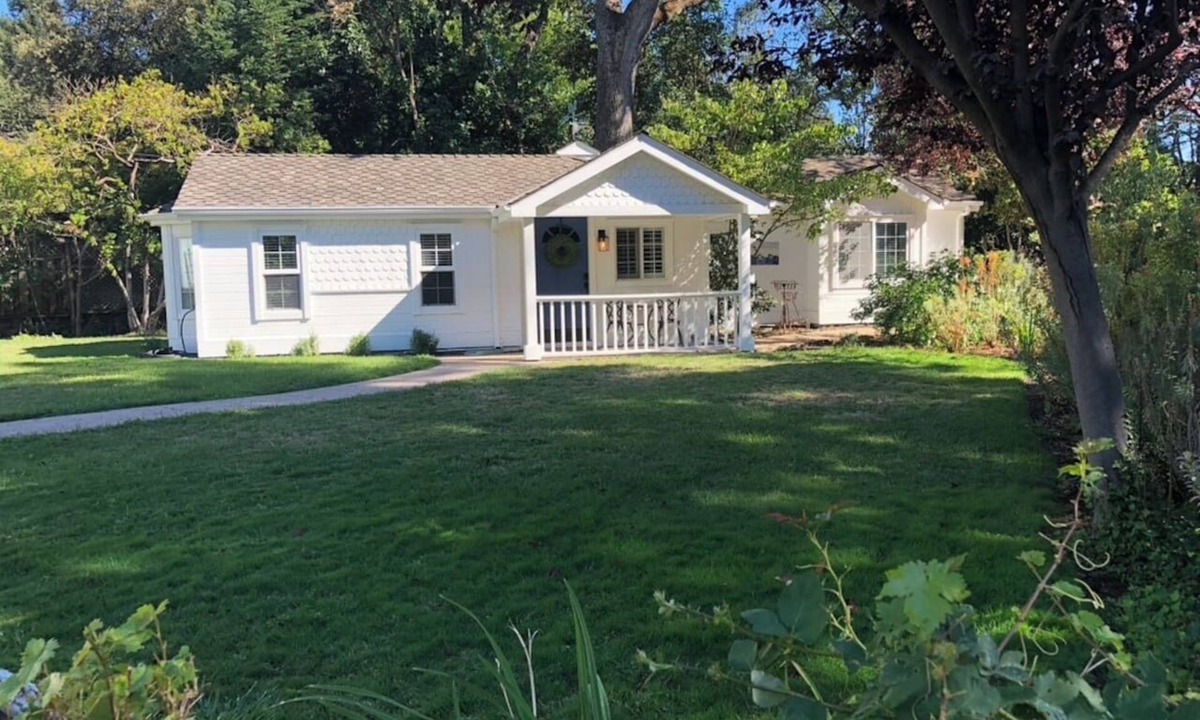 Walnut Creek Cottage | Hacienda Cottage | Private Patio