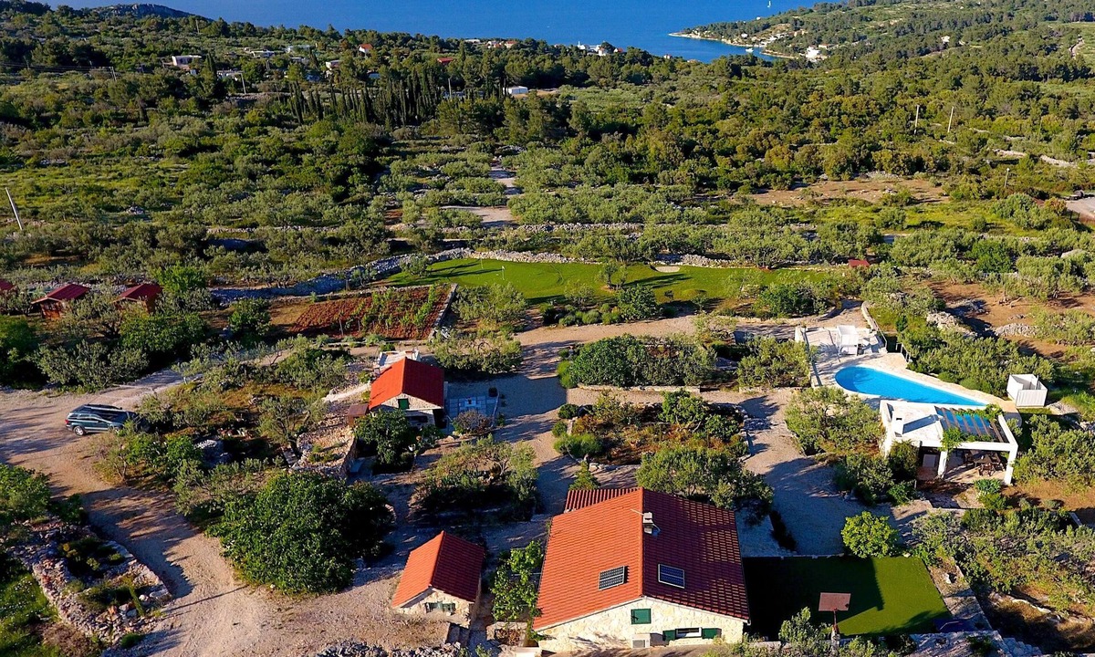 Grohote House | Hacienda NOA/secluded estate/practice golf/enjoy the view and great pool