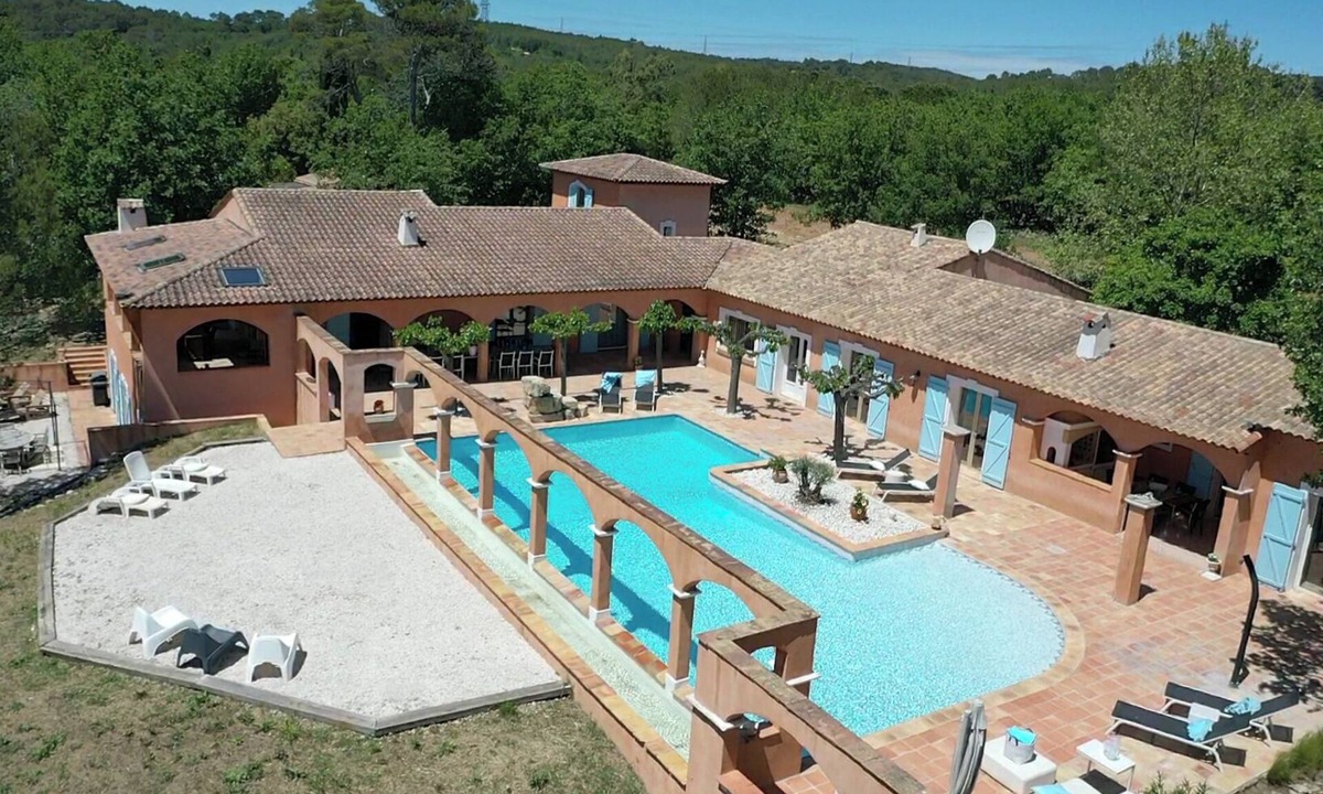 Trans-en-Provence Villa | Hacienda Provençale Les Yuccas