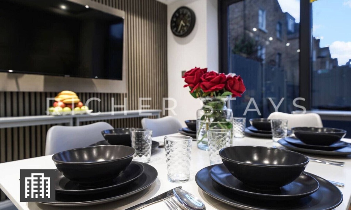 Hackney Downs House | Hackney Suites - Double En-suite Room (G3)