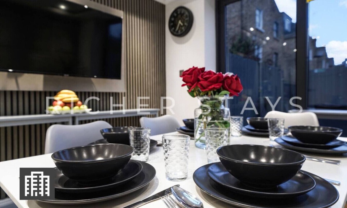 Clapton House | Hackney Suites - Double Room (L1)