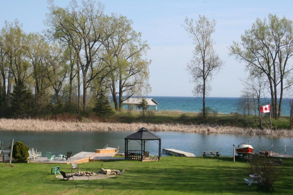 Wellington Bed & Breakfast | Hadovka Inn