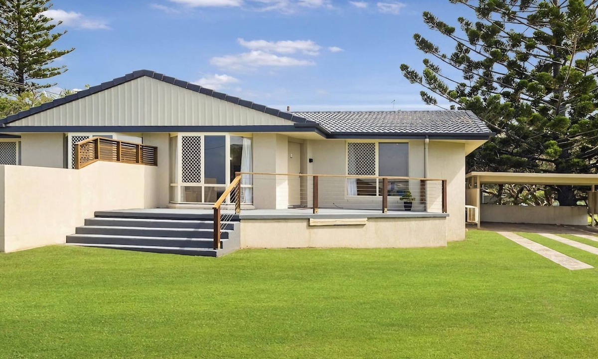 East Ballina House | Haere Mai 2 - Comfortable Stroll to Shelly Beach