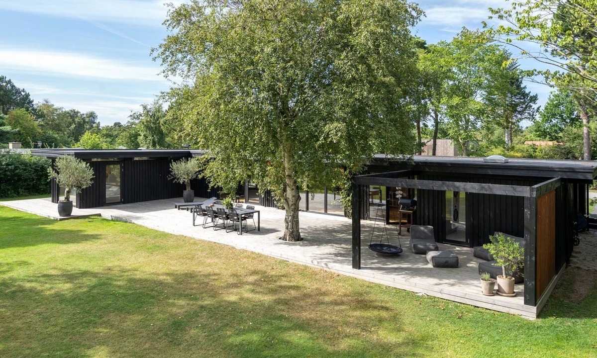 Holloselund House | "Hævnir" - 1km from the sea by Interhome
