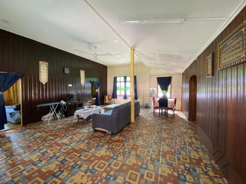 Kampung Leban House | Hakim Homestay