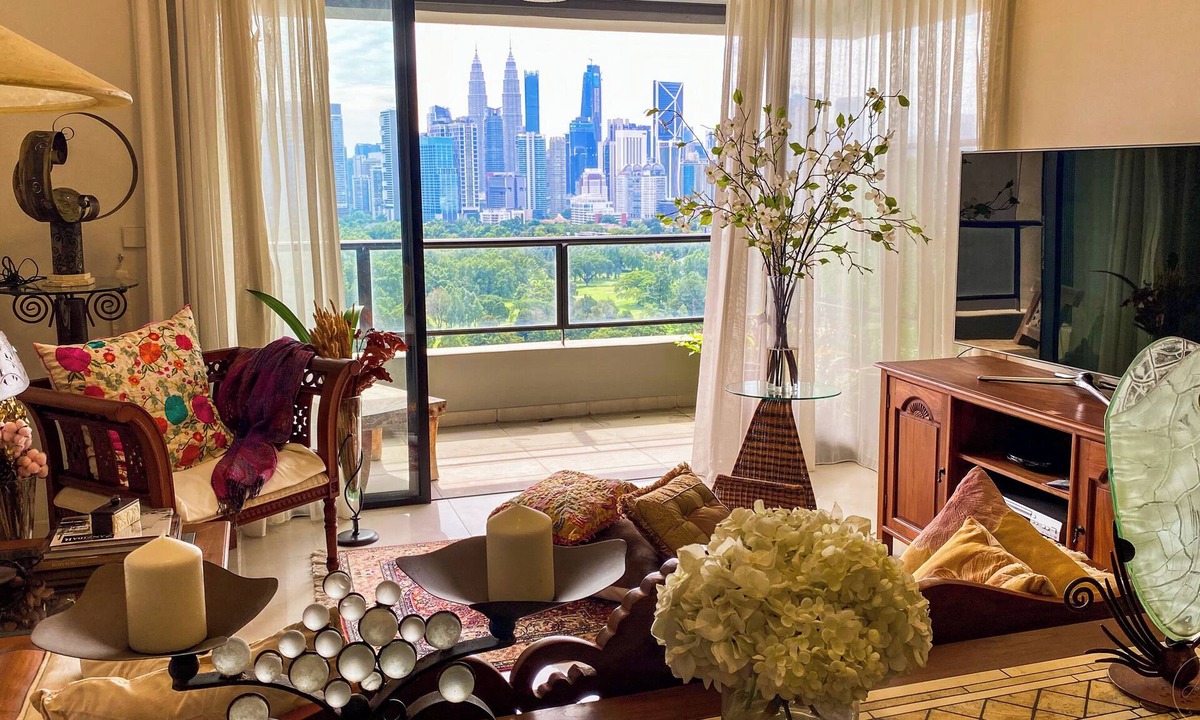 Kampung Pandan Dalam Apartment | Halal Luxe: 2BR Iconic KL Views w Full Kitchen