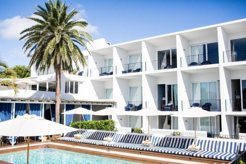 Cabarita Beach Hotel | Halcyon House